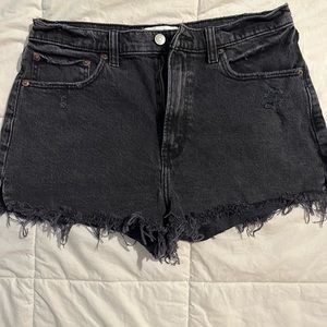 Abercrombie & Fitch black “The Mom Short”